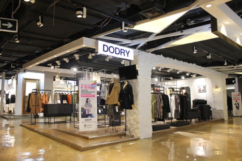 DODRY女装店铺展示