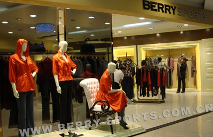 BERRYSPORTS女装店铺展示