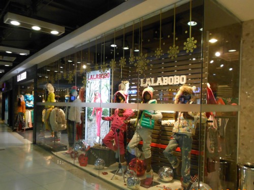 LALABOBO女装店铺展示