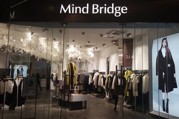 mindbridge女装店铺展示