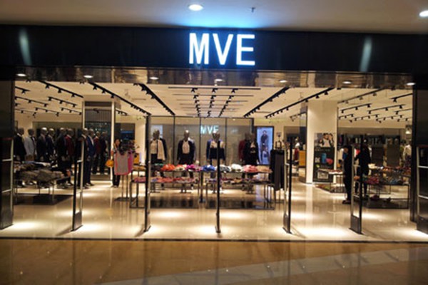曼维尔MVE女装店铺展示