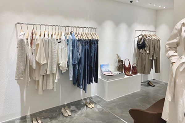 apMStyle女装店铺展示