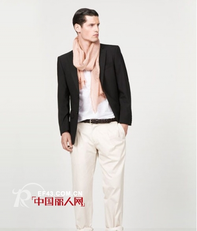 西班牙Inditex Group旗下连锁服饰品牌ZARA于近日公布2010年6月新品Lookbook。