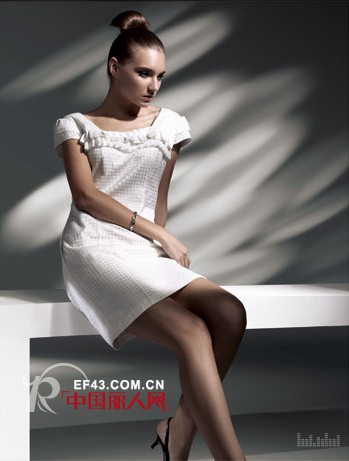 CKCE品牌女装为您塑造知性女性 职场丽人