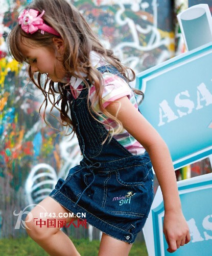 迷你屋童装参加2011年度畅销服装品牌关注榜主题活动了