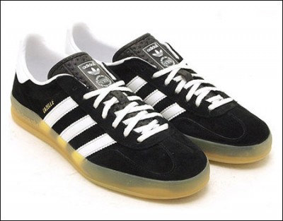 adidasGAZELLEINDOOR复古鞋款演绎生活色彩