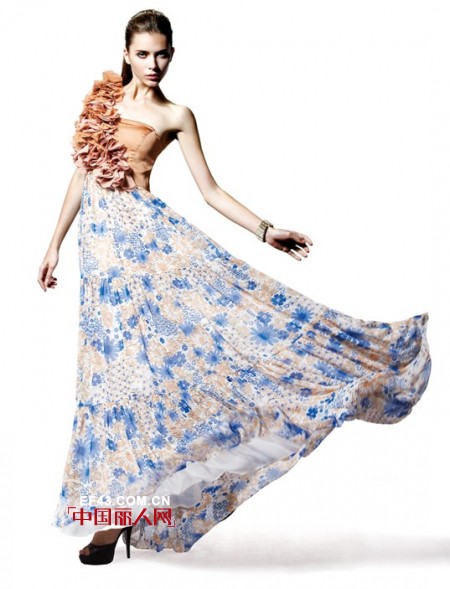 弗卡时尚女装2012春夏新品 用服饰解读懂女人