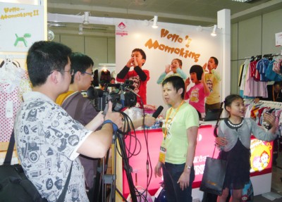香港时尚购物展 momoking变身潮流达人