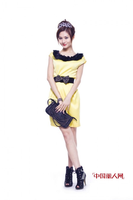 王老吉广告模特亲情演绎弗卡女装夏季新品