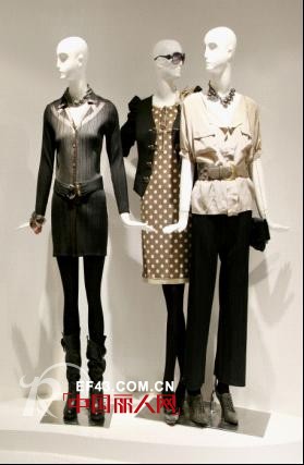 热烈祝贺“靓诺”再度荣获“2010北京时尚热销服装品牌”荣誉称号