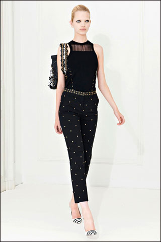 重演历史经典设计元素 范思哲Versace品牌2012早春度假系列女装