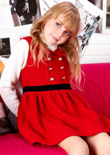 艾唯儿品牌童装2011秋冬新品隆重上市 打造卓越童年