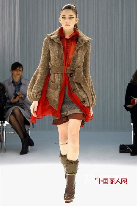 Sacai 2011秋冬巴黎时装周秀
