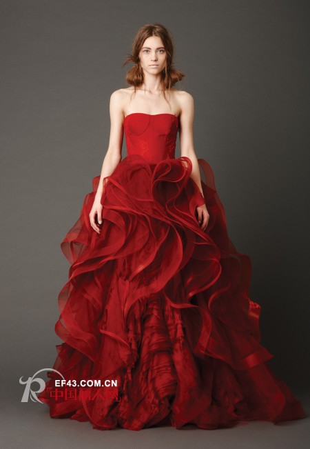 Vera Wang2013春季婚纱系列 演绎红色的唯美与浪漫