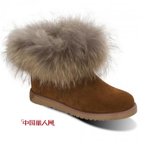 卡文2012冬季新款女靴 優雅迷人味綻放街頭
