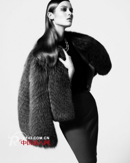 ELLASSAY歌力思品牌女装  代表新一代中国女性的整体形象