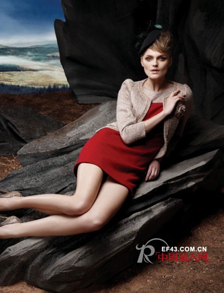 经典故事2012红色经典系列 展现女性高贵优雅的不俗气质