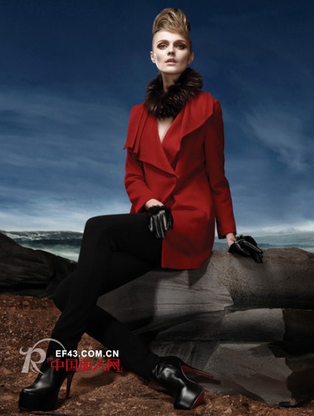 经典故事2012红色经典系列 展现女性高贵优雅的不俗气质