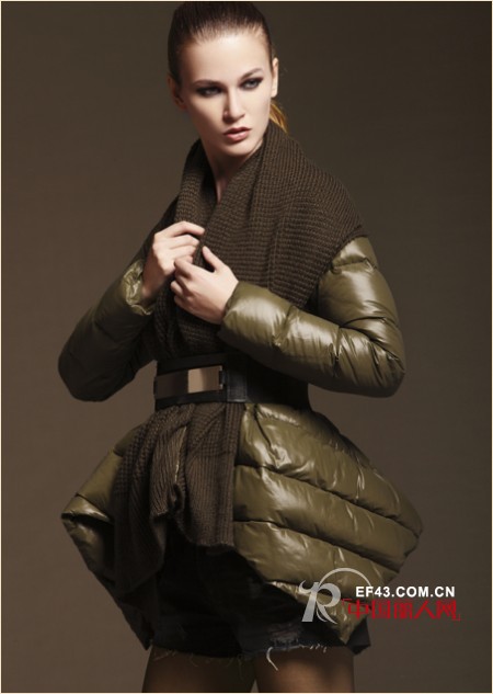 雅梵娜2012冬季羽绒服 打造一周不重复穿搭