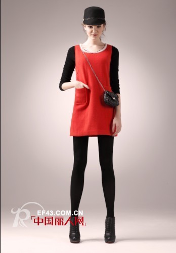 末未女装冬季红色连衣裙 穿出职场通勤人气装扮