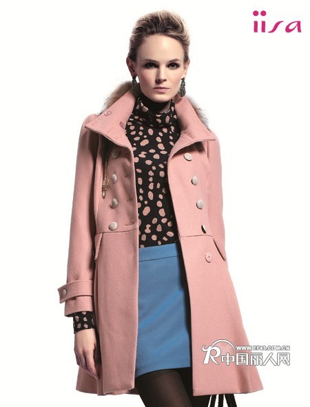 亿姗橡皮粉色大衣 唯美纯情让冬季更温暖