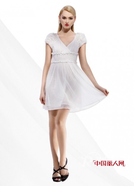 尤尼可时尚职业装 都市白领的最佳选择