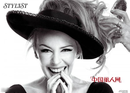 性感天后Kylie Minogue新写真 烈焰红唇