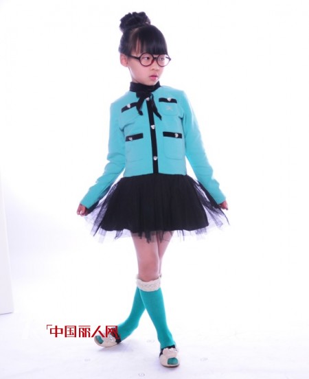 稻娃时尚韩版童装  个性时尚亮丽色彩