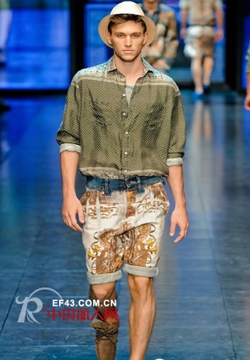2012春夏的D&G男装系列印花丝缎中东风情