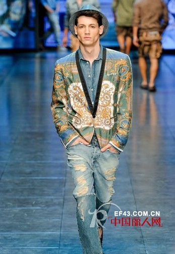 2012春夏的D&G男装系列印花丝缎中东风情