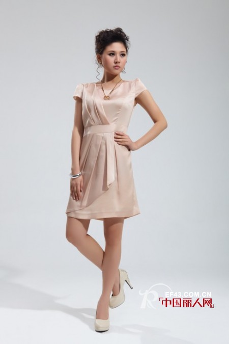 丽登雅品牌女装 是2012春夏开店创业好项目
