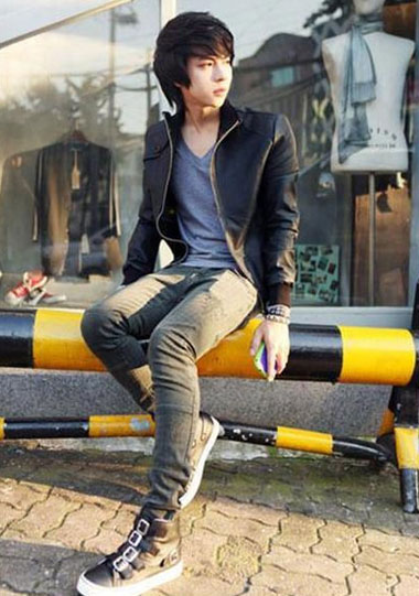 2012春装新款潮流男士立领PU皮衣,超有型的外套