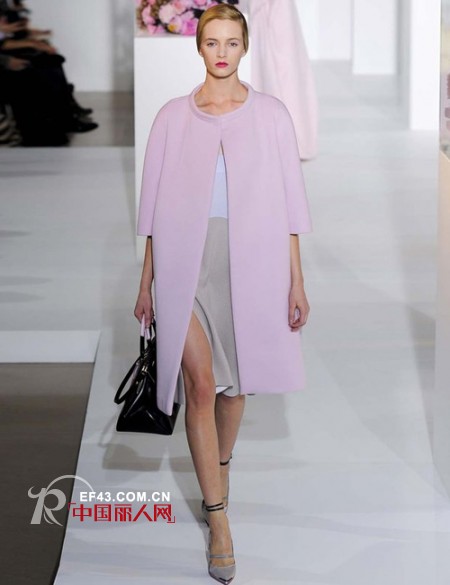 新任艺术总监RafSimons设计Dior2012秋冬系列