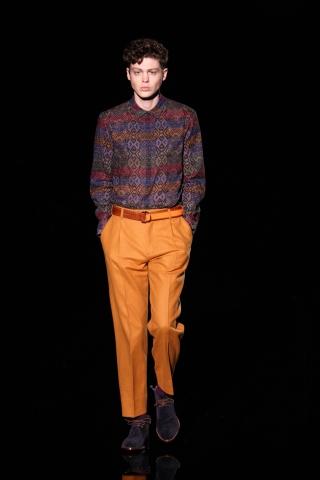 在本届的东京时装周上，日本著名的潮牌PHENOMENON发布了它的2012/13秋冬男装新品。本系列的男装以“NOSTALGIA（怀旧之前）”作为主题。