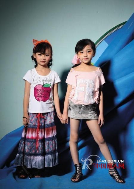 时尚世家精品童装 给孩子们一个独特的童年时装秀