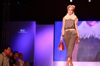 意识流（ISLIU）品牌女装2012秋季新品发布
