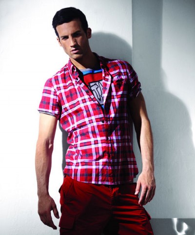 用色彩点燃的经典时尚 VJC2012夏装短袖衬衫