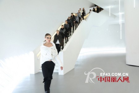 La pargay发布2012冬季女装新品震撼发布 回归简约黑白