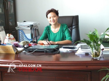 深圳市天帝龙服饰公司设计总监张丽谈军旅市场