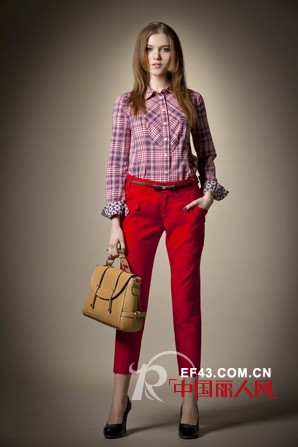 依迪菲女装品牌   完美诠释女性的年轻活力