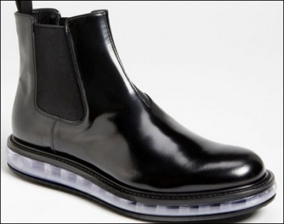 普拉达(Prada)品牌推出气垫皮鞋 空气灵感流动