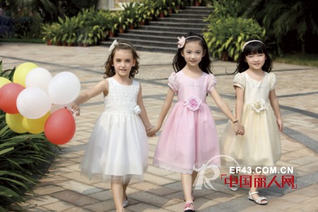 卡莎梦露童装  让女孩享受公主般的生活情调