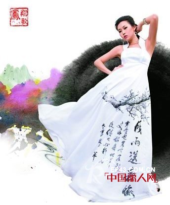 凤翔歌中式时尚女装  表现新时代女装自信、追求完美的生活态度