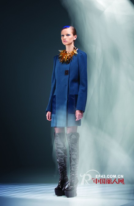 台绣女装2012冬季时髦轮廓大衣，打造欧美女王风范