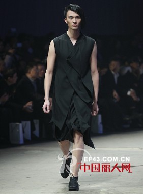 梅赛德斯-奔驰中国国际时装周2014春夏系列首秀纷呈