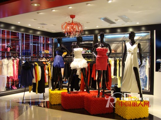 GI&MING女装成都新世界百货店隆重开业