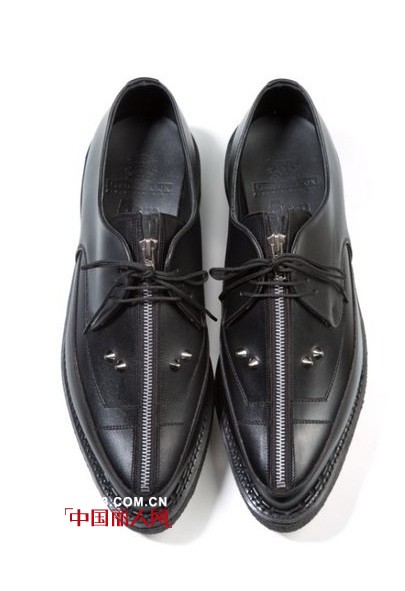 5cm为庆祝15周年携手英国皮鞋品牌GeorgeCox推出2013春夏联名别注系列鞋靴！