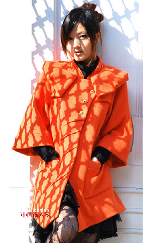 冬季橘色大衣搭配  尽享美丽的奢华
