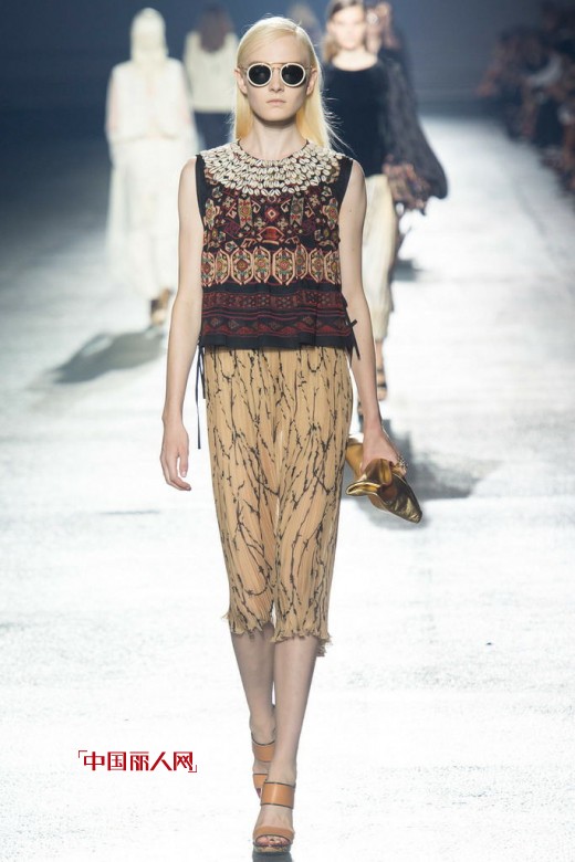 德赖斯·范诺顿 (Dries Van Noten)    2014春夏女装混合时尚