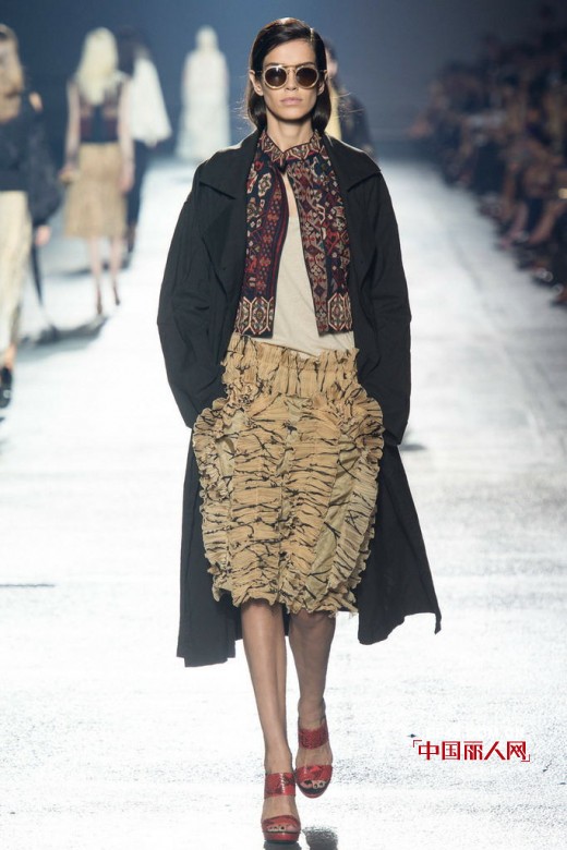德赖斯·范诺顿 (Dries Van Noten)    2014春夏女装混合时尚